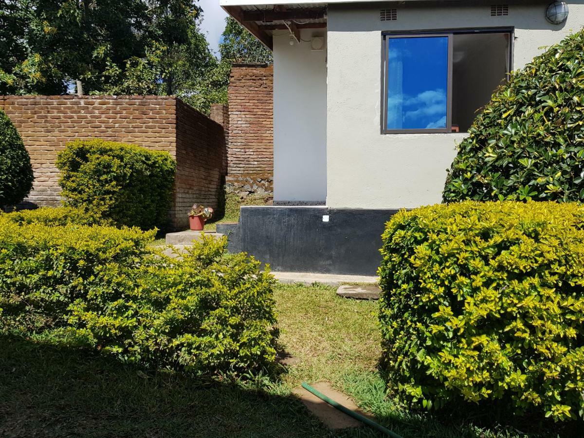 Chinyonga Guesthouse Limbe Esterno foto
